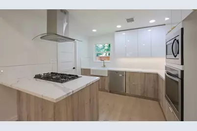 906 Dewalt Street, Houston, TX 77088 - Photo 9