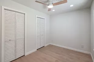 906 Dewalt St, Houston, TX 77088 - Photo 21