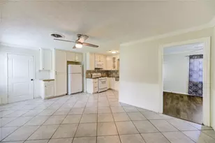 5317 Crestmont St, Baytown, TX 77521 - Photo 9