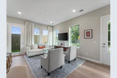 6024 Tc Jester Boulevard, Houston, TX 77091 - Photo 9