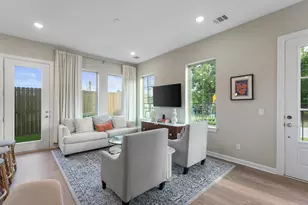 6024 T C Jester Blvd, Houston, TX 77091 - Photo 9