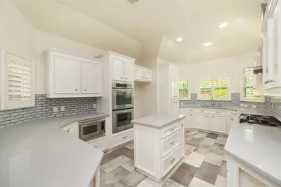 9406 Bevlyn Drive, Houston, TX 77025 - Photo 7