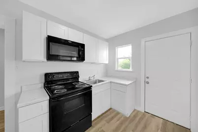 1753 W 6th St Street, Freeport, TX 77541 - Photo 9