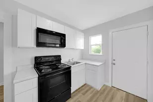 1753 W 6th St St, Freeport, TX 77541 - Photo 9