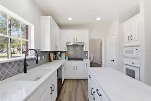 2875 Match Point Ln, Friendswood, TX 77546 - Photo 17