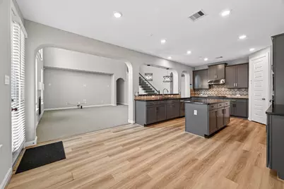 2011 Creekside Park Drive, Pearland, TX 77089 - Photo 11