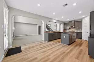 2011 Creekside Park Dr, Pearland, TX 77089 - Photo 11