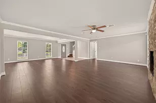 1102 Belaya Ln, Houston, TX 77090 - Photo 5