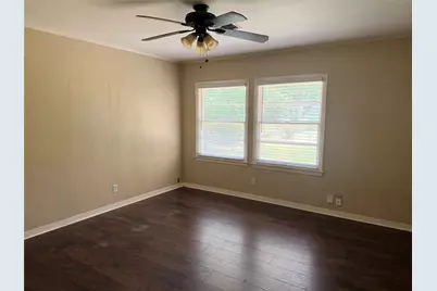 902 E Stone Street, Brenham, TX 77833 - Photo 3