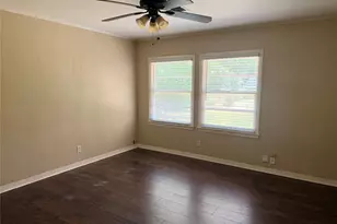 902 E Stone St, Brenham, TX 77833 - Photo 3