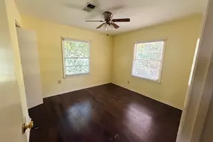 902 E Stone St, Brenham, TX 77833 - Photo 7