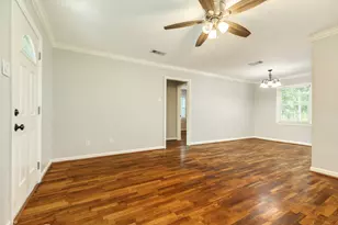 840 S Morgan St, Angleton, TX 77515 - Photo 9