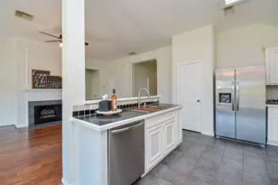 3815 Summerfield Dr, Pearland, TX 77584 - Photo 13