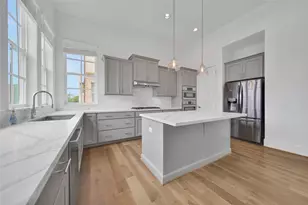 2705 Maxroy St, Houston, TX 77007 - Photo 15