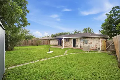 6418 Silver Chalice Drive, Houston, TX 77088 - Photo 41
