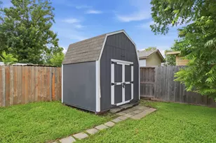 6418 Silver Chalice Dr, Houston, TX 77088 - Photo 41