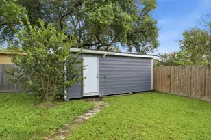 6418 Silver Chalice Dr, Houston, TX 77088 - Photo 45
