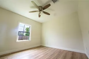 220 Armstrong St, Houston, TX 77029 - Photo 13