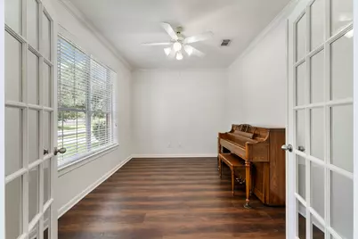 6643 Knollbridge Lane, Spring, TX 77379 - Photo 5