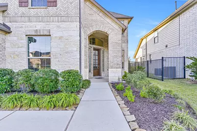 3103 Flora Manor Drive, Texas City, TX 77568 - Photo 3