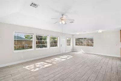 327 Windward Drive, League City, TX 77573 - Photo 9
