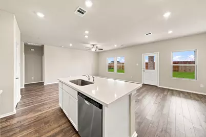 6723 Pebble Bluff Court, Cove, TX 77523 - Photo 7