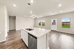 6723 Pebble Blf Ct, Cove, TX 77523 - Photo 7