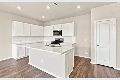 6723 Pebble Bluff Court, Cove, TX 77523 - Photo 5