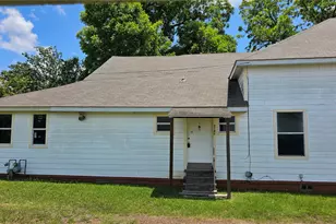 716 E Main St, Nacogdoches, TX 75961 - Photo 1