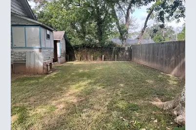 634 E Bernard Street, West Columbia, TX 77486 - Photo 11