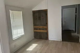634 E Bernard St, West Columbia, TX 77486 - Photo 5