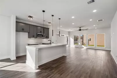 8430 Grandview Street, Houston, TX 77051 - Photo 5