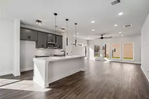 8430 Grandview St, Houston, TX 77051 - Photo 5