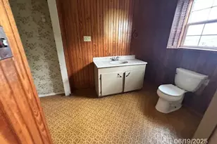 501 S 15th St, Seadrift, TX 77983 - Photo 27