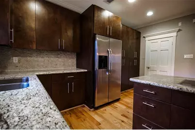 1802 Potomac #D, Houston, TX 77057 - Photo 17
