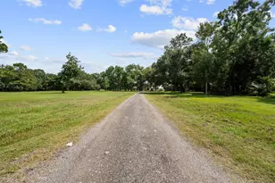 356 Barrow-White Rd, Anahuac, TX 77514 - Photo 29