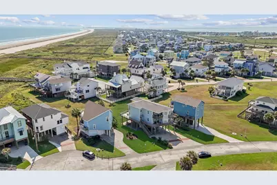 4126 Courageous Lane, Galveston, TX 77554 - Photo 37