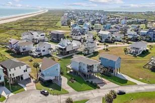 4126 Courageous Ln, Galveston, TX 77554 - Photo 37