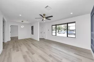 602 Gammon Dr, Houston, TX 77022 - Photo 9