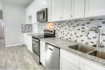 10085 Calendar Street, Willis, TX 77318 - Photo 9