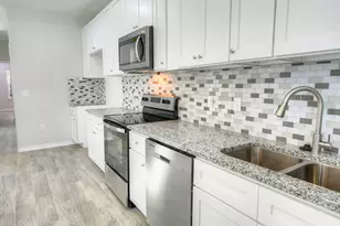 10085 Calendar St, Willis, TX 77318 - Photo 9