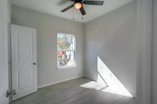 10085 Calendar St, Willis, TX 77318 - Photo 17