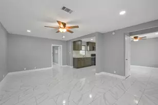 1913 Scarborough Ln, Pasadena, TX 77502 - Photo 3