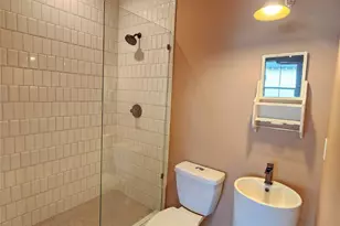 1220 32nd St, Galveston, TX 77550 - Photo 11