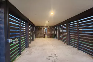 1220 32nd St, Galveston, TX 77550 - Photo 21