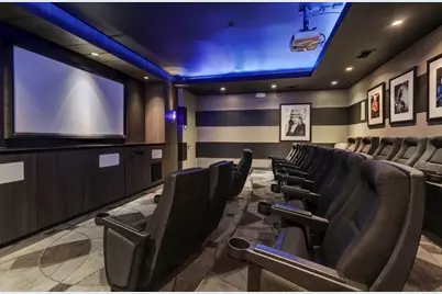 1901 Post Oak Boulevard #2212, Houston, TX 77056 - Photo 15