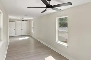 1720 Pasadena St, Houston, TX 77023 - Photo 5