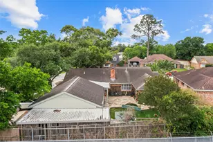 102 Parliament Dr, Houston, TX 77034 - Photo 23