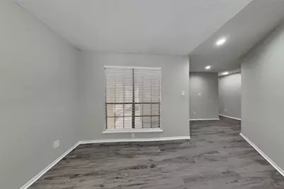 26 Pinewood Forest Court, The Woodlands, TX 77381 - Photo 7