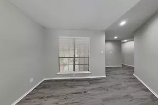 26 Pinewood Forest Ct, The Woodlands, TX 77381 - Photo 7